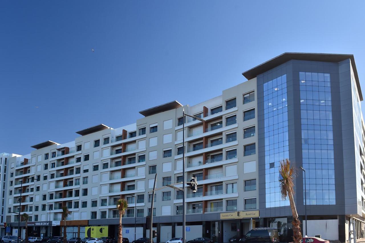 Le Yacht Casa Blanca