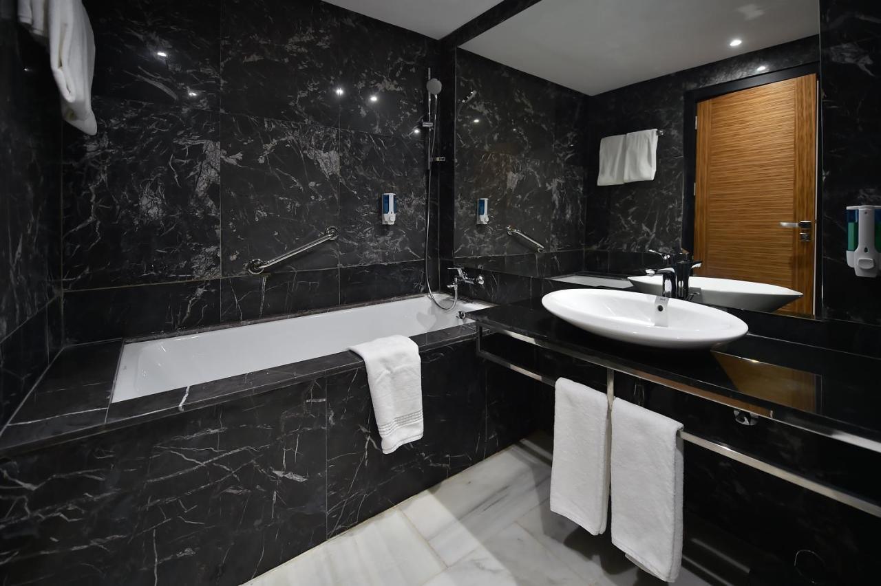 Apartahotel Le Yacht 3*